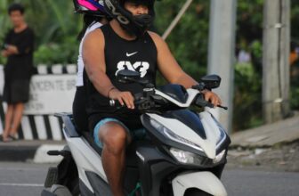 Summer Heat Mobility Scooter Performance and User Comfort Guide 2025: Hot Weather Battery Management, Overheating Prevention, UV Protection Accessories, and Cooling Solutions for Safe Operation in USA and Canada